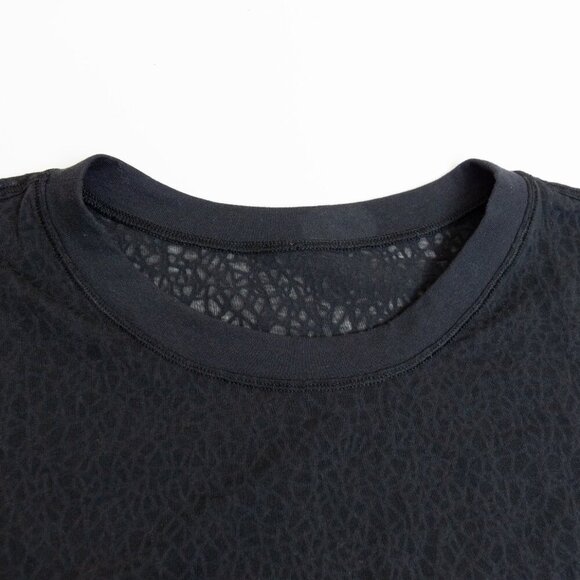 Lululemon Hint of Sheer Tee Cropped Top Black - Picture 6 of 10